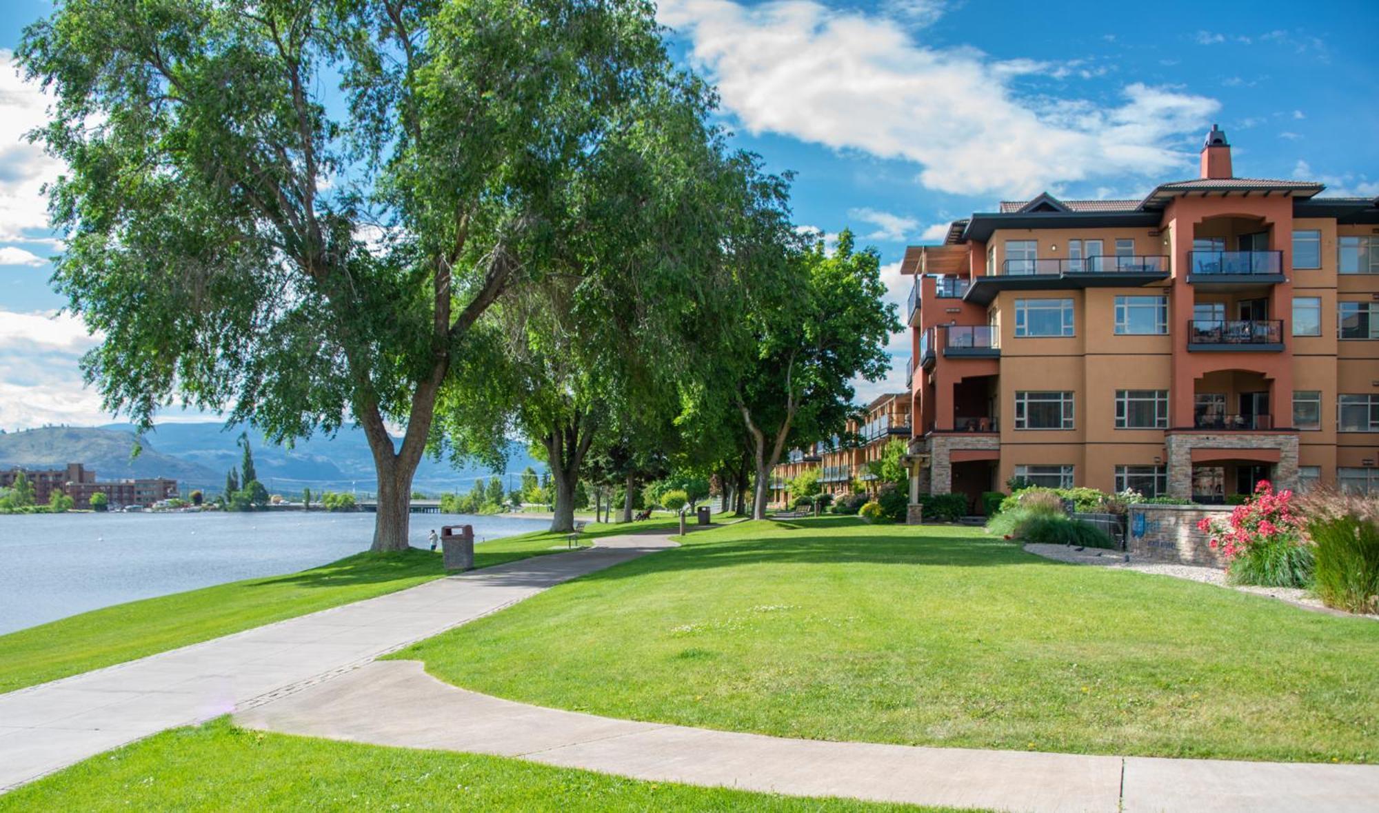 Watermark Beach Resort Osoyoos Eksteriør billede