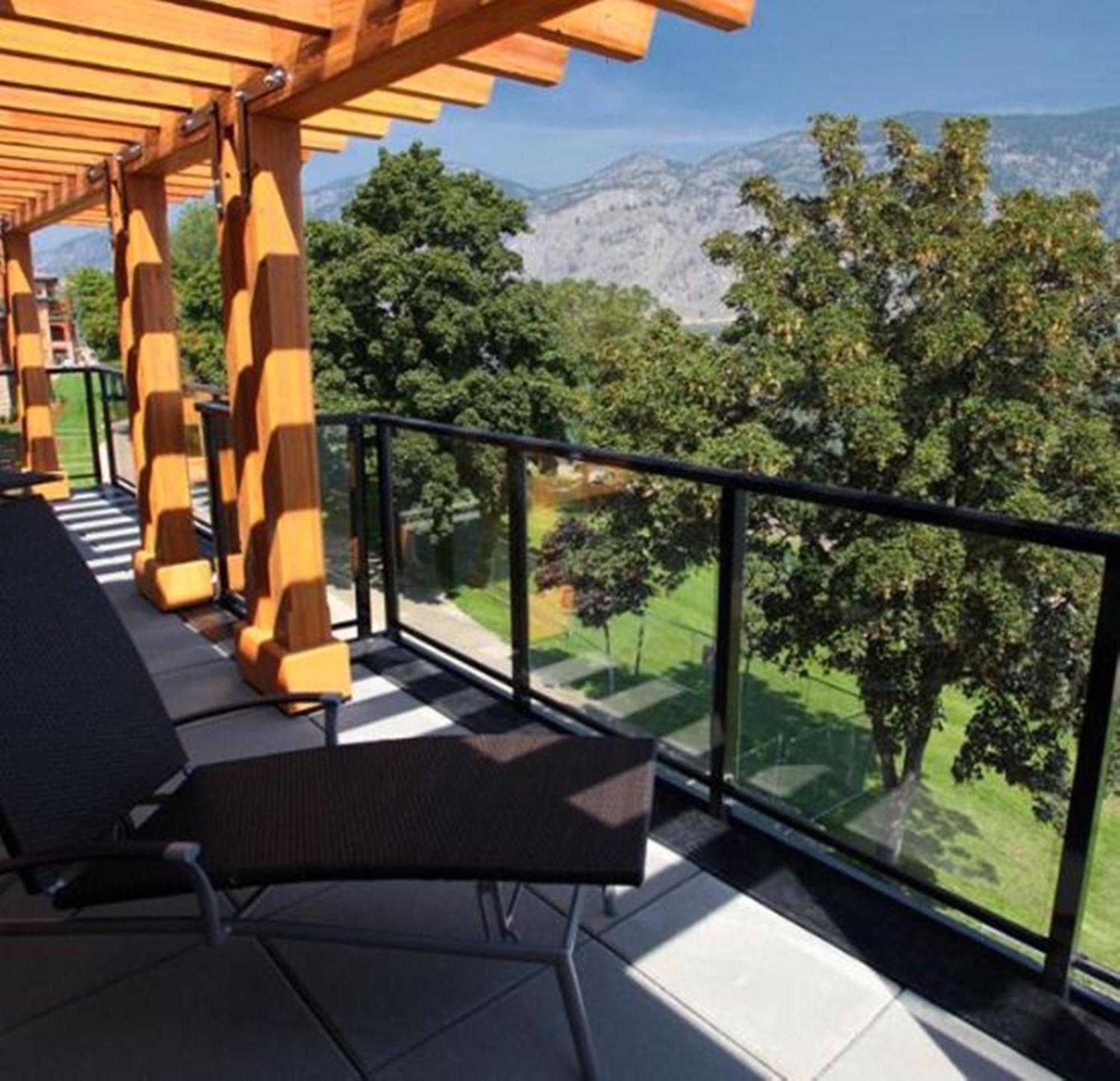 Watermark Beach Resort Osoyoos Eksteriør billede